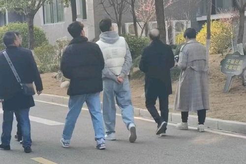 烟台吃瓜网红事件是真的吗,真相揭秘还是网络谣言? 第1张 烟台吃瓜网红事件是真的吗,真相揭秘还是网络谣言? 第1张